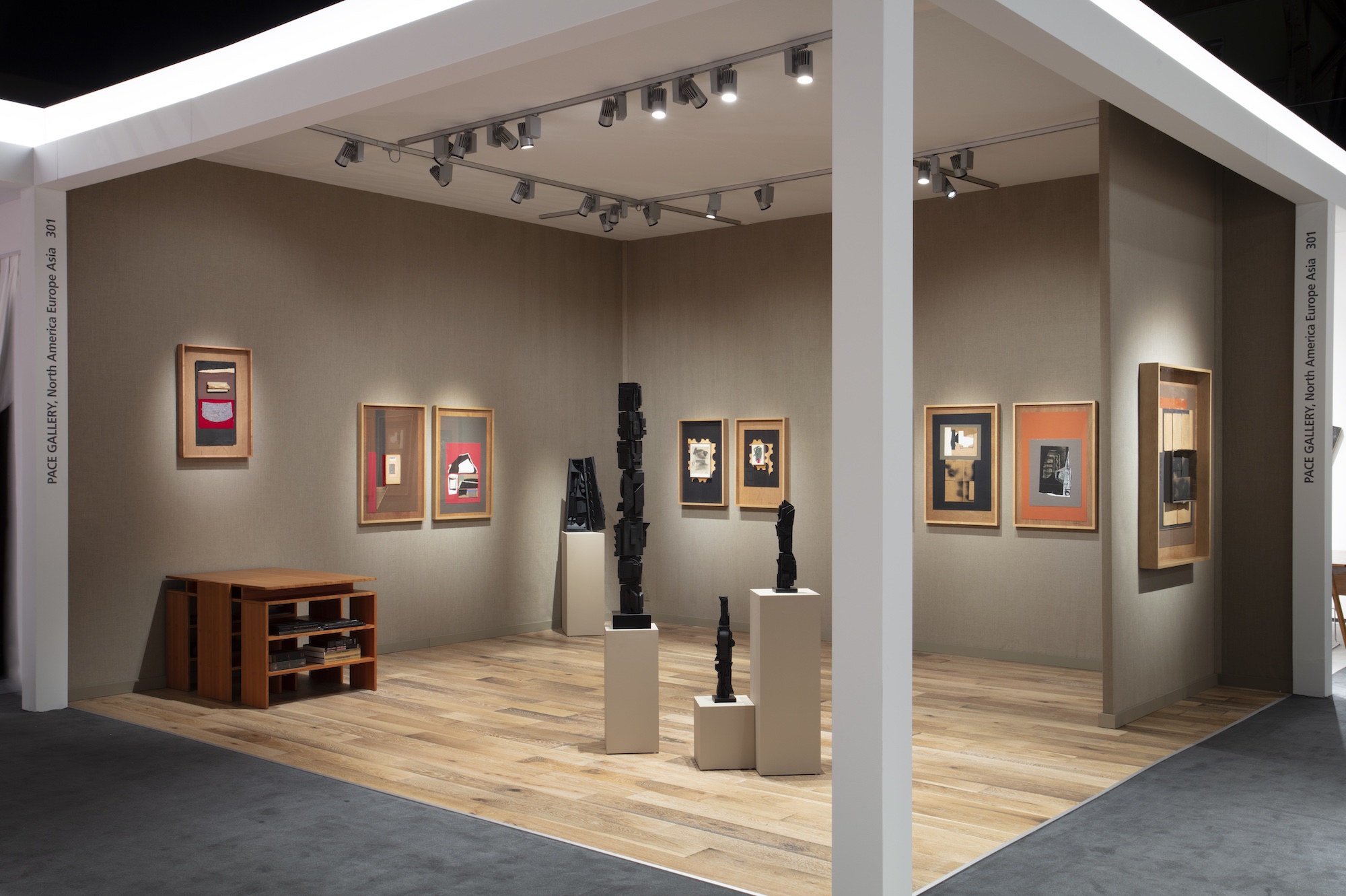 The Best Booths at TEFAF New York 2023